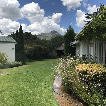 Rosewood Corner, Clarens Bed and Breakfast Exteriör bild
