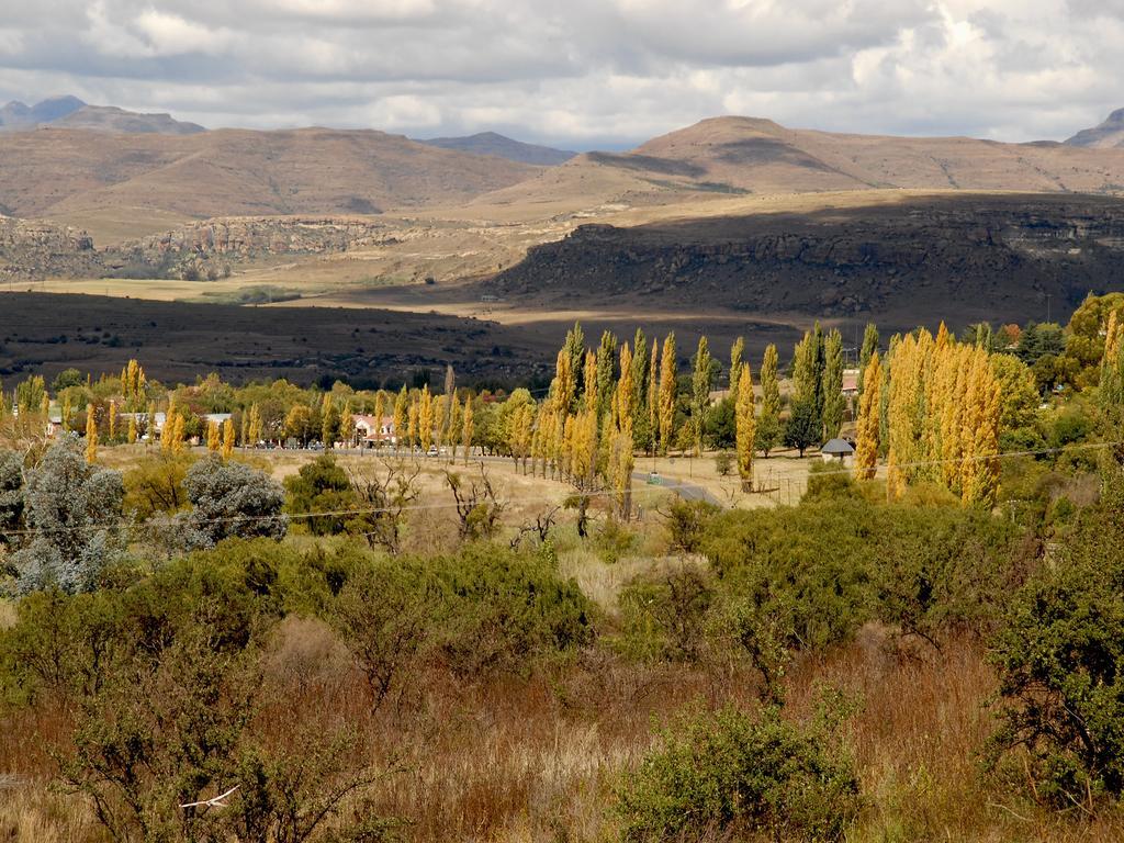 Rosewood Corner, Clarens Bed and Breakfast Exteriör bild