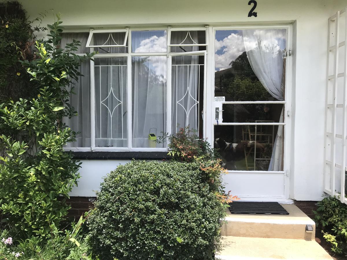 Rosewood Corner, Clarens Bed and Breakfast Exteriör bild