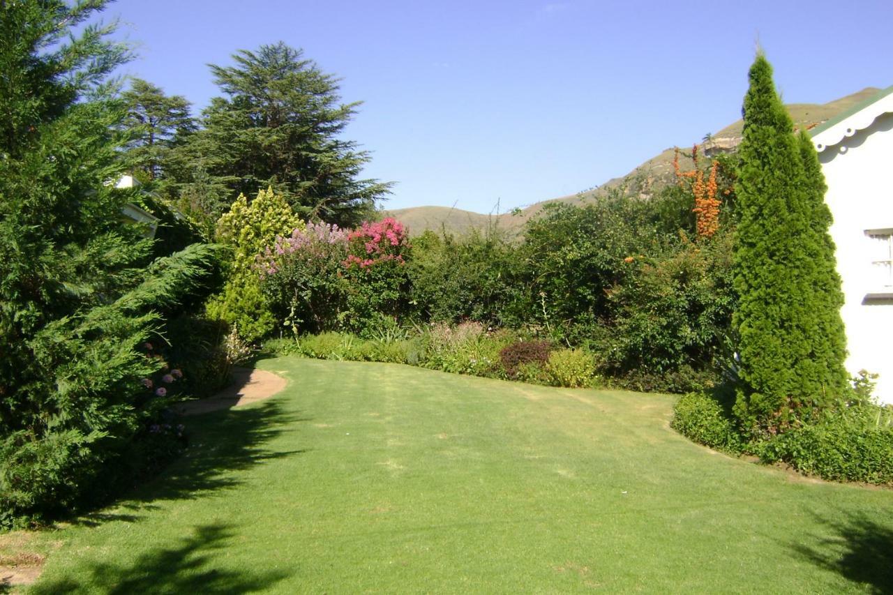 Rosewood Corner, Clarens Bed and Breakfast Exteriör bild